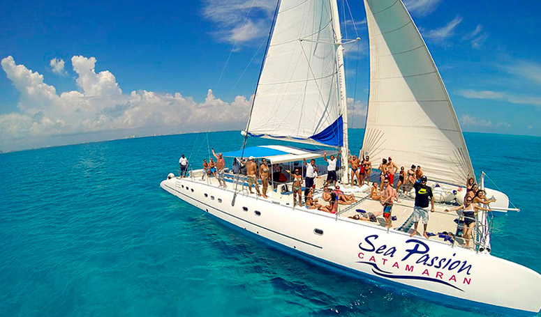 Cancun Sailing Isla Mujeres Tour en Catamaran