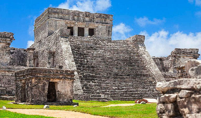 El Castillo Ruinas Mayas en Tulum