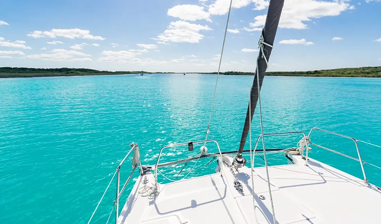 Visit Bacalar on a boat