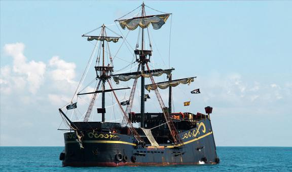 El bucanero II Barco Pirata