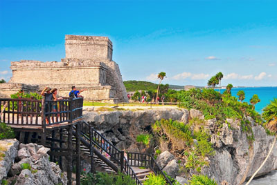 live the magic of the Mayan ruins of Tulum